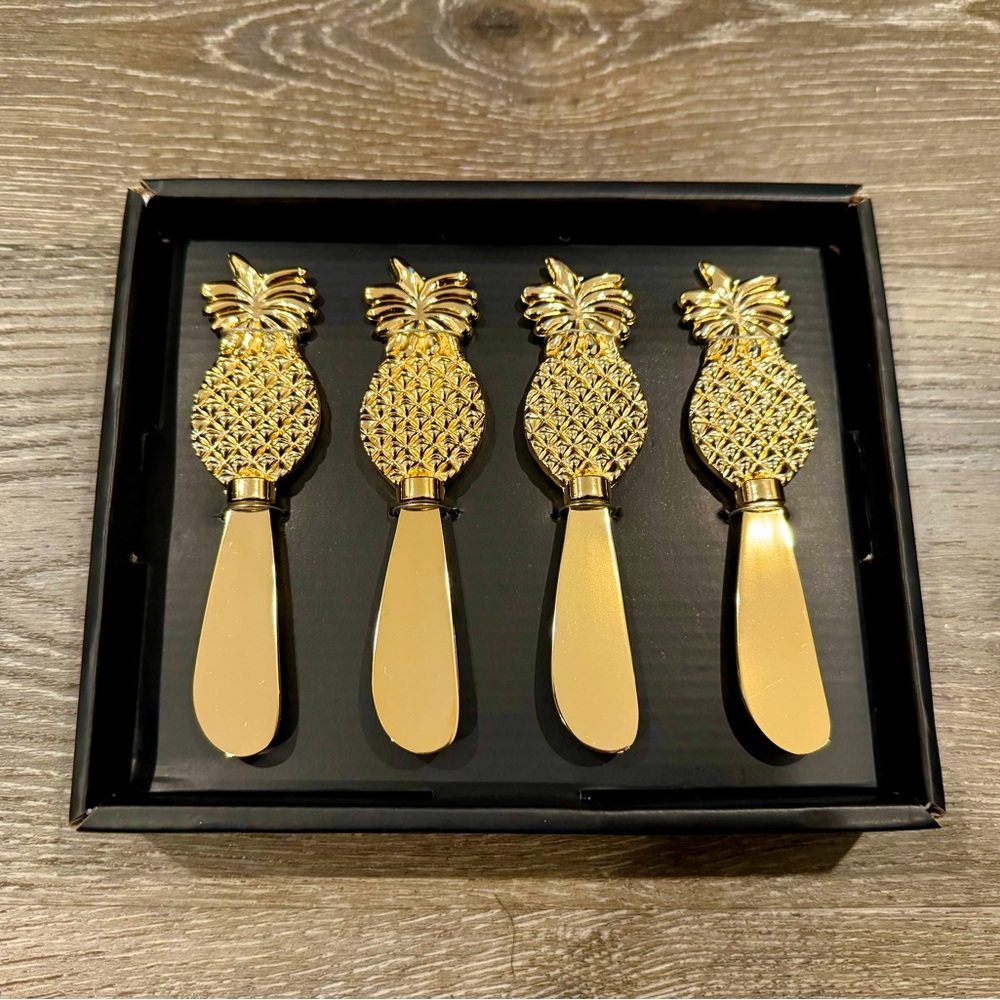 Godinger 5-inch pineapple gold-finish dessert spreaders (set of 4)